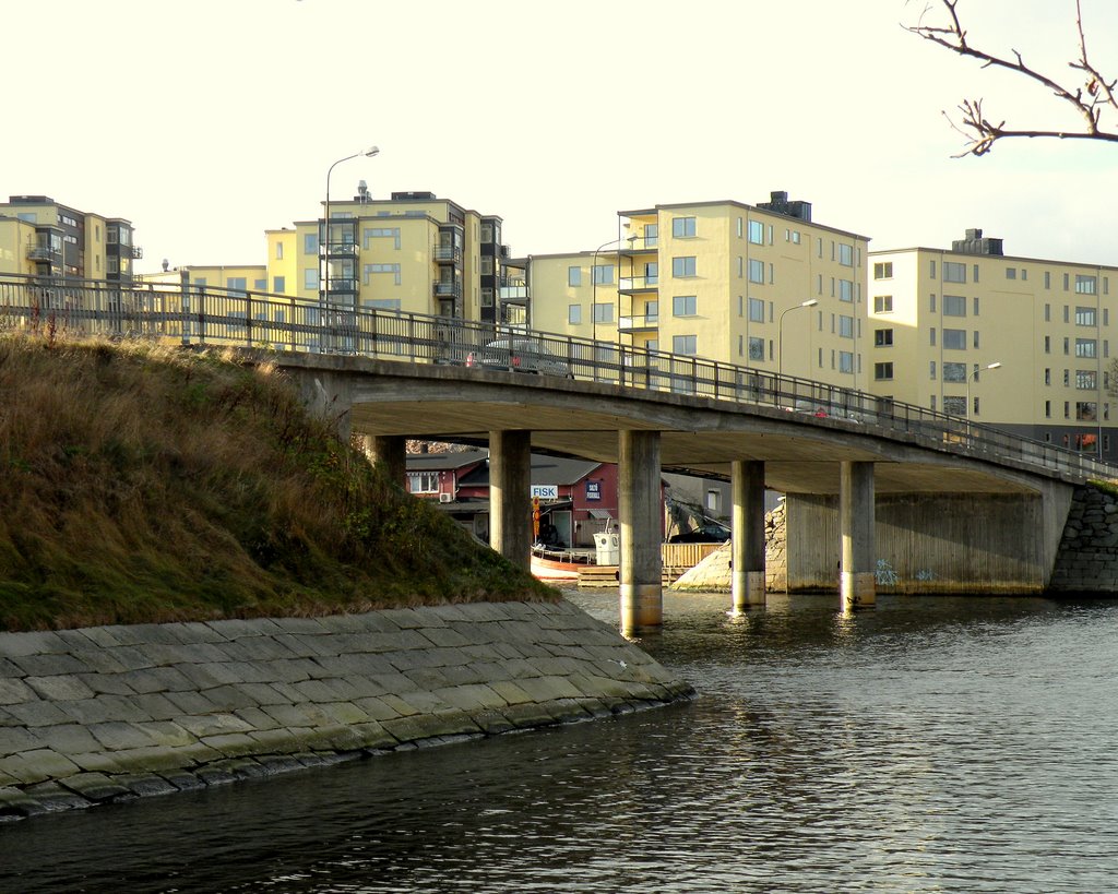 Saltö bridge by KaSuMa