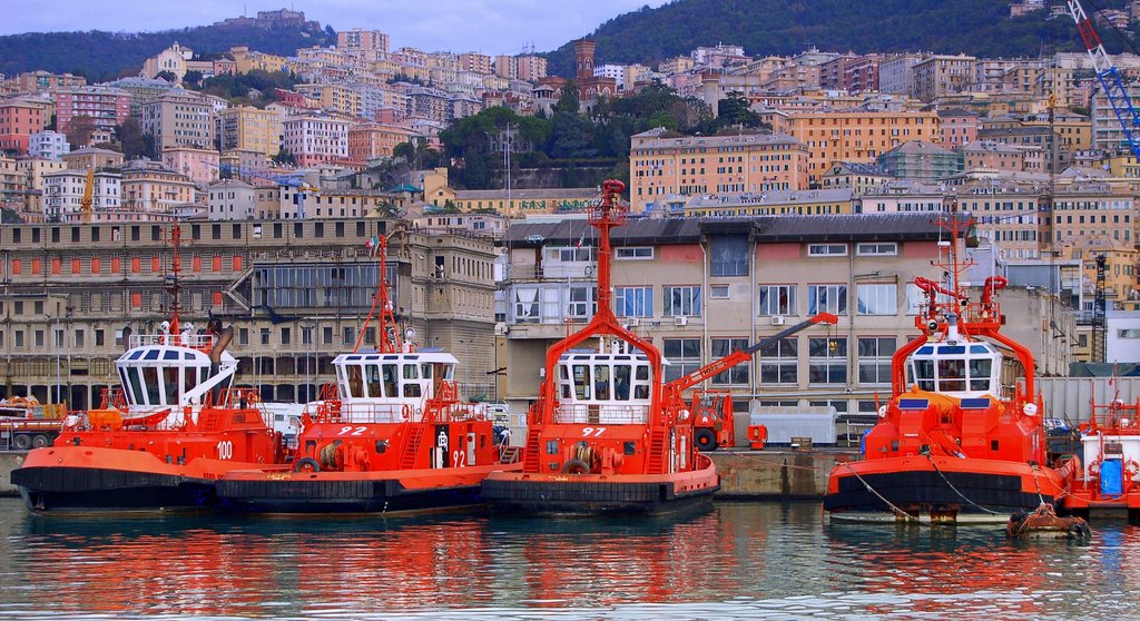 Genova - Ponte Parodi ...posteggio delle "bettoline" by Paola Chiarella