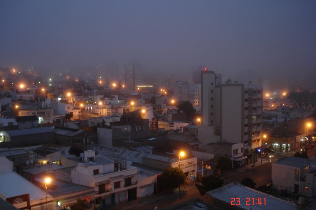 Comodoro con niebla by Luiseco