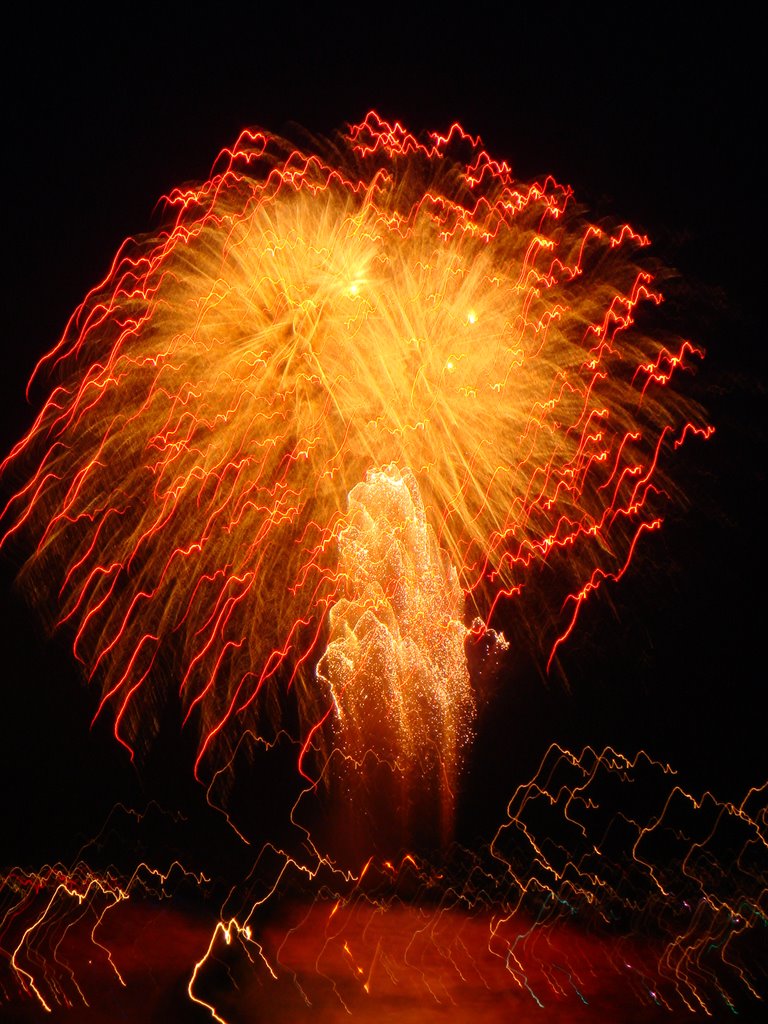 Cowes Fireworks by Dom Price