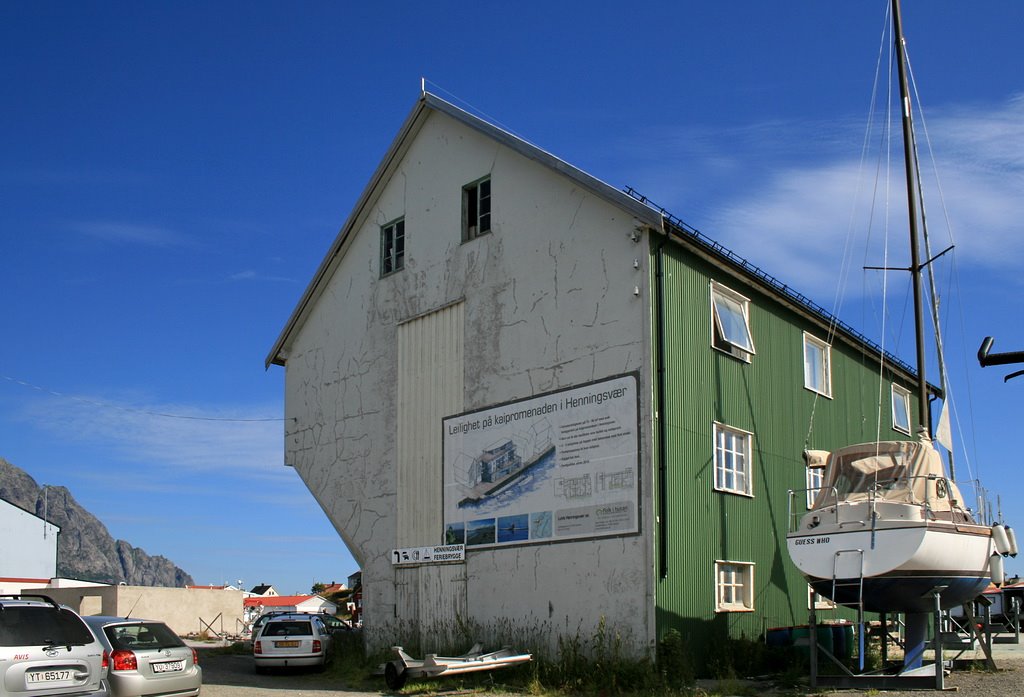 Henningsvær, 30 July 2008 by Victor Y.M.