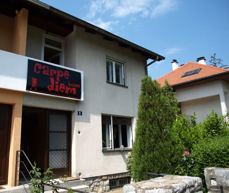 Entrance by carpediemhostel