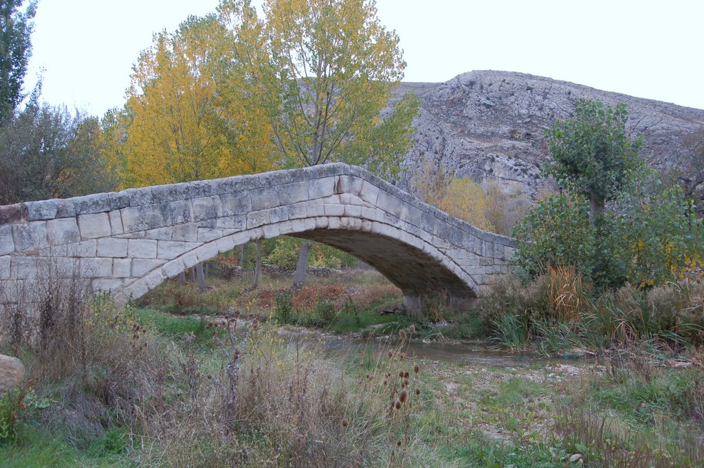 Puente medieval-Miravete de la Sierra by Jose Sanjuan