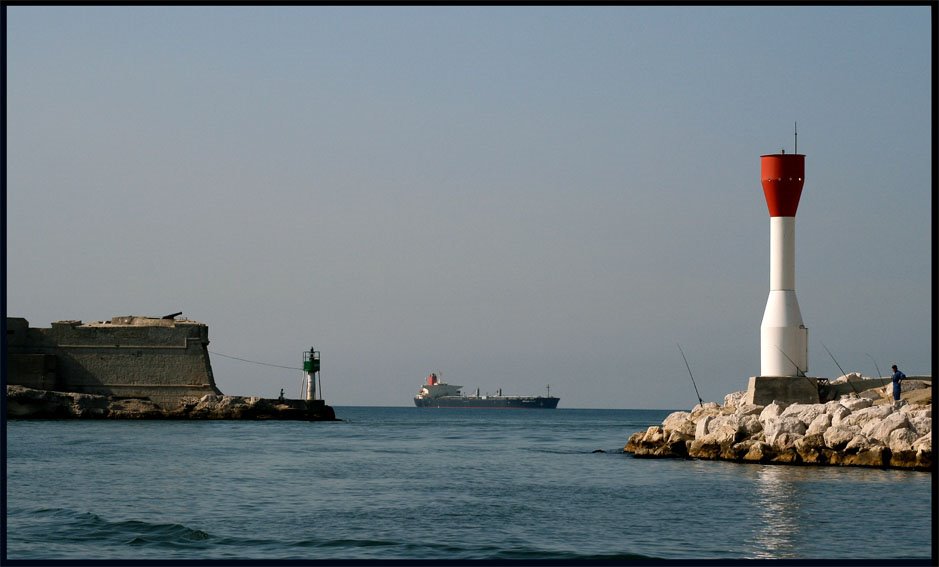 Port de bouc, du port je vois le monde entier by Nicole Chayne-salini