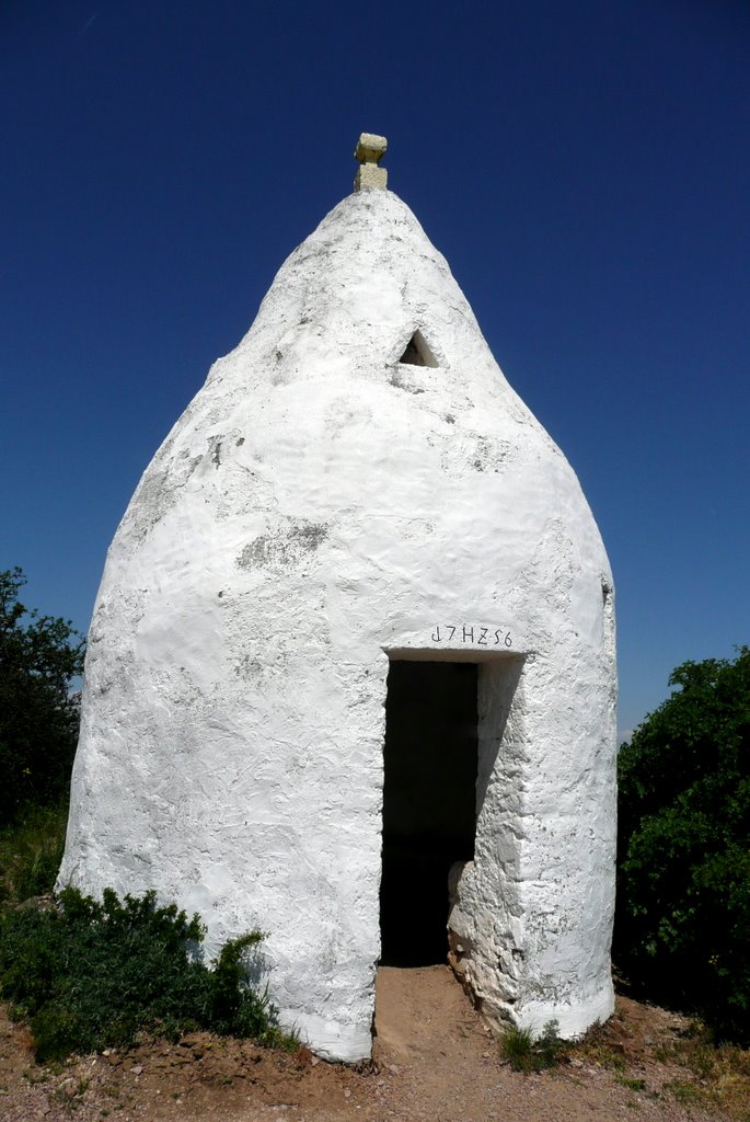 Flonheimer Trullo oberhalb der Aulheimer Mühle by wolfbam