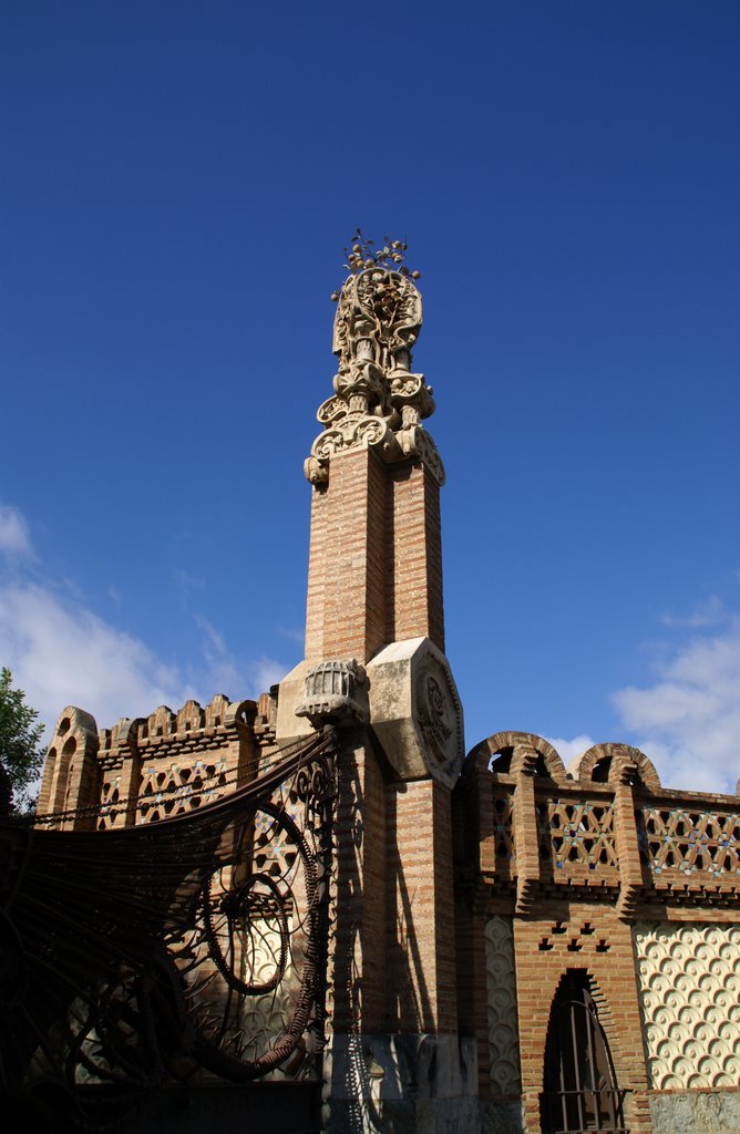 Barcelona-Finca Guell by Gaudi-gb-1122 by Millotaurus Pierwszy