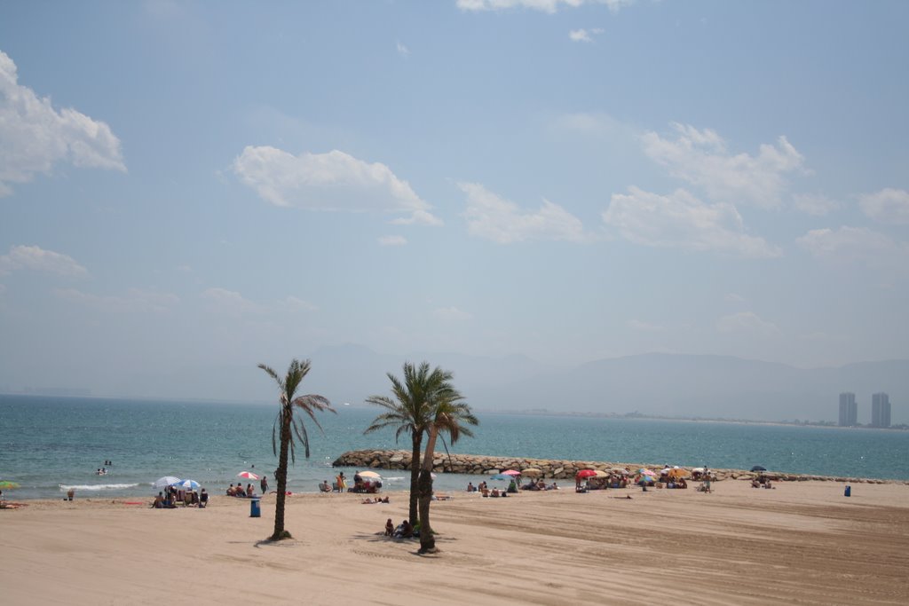 Espigón - Playa de los Olivos - El Faro Cullera by PepeTrueno