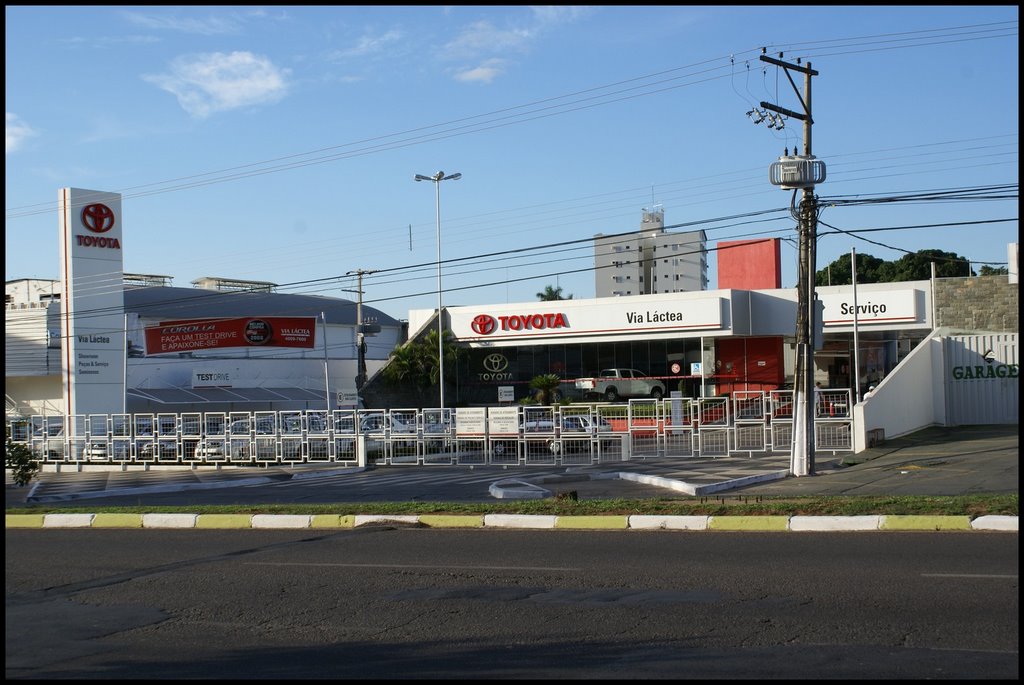 Via Láctea, Autorizada Toyota em Cuiabá by Nélio Oliveira