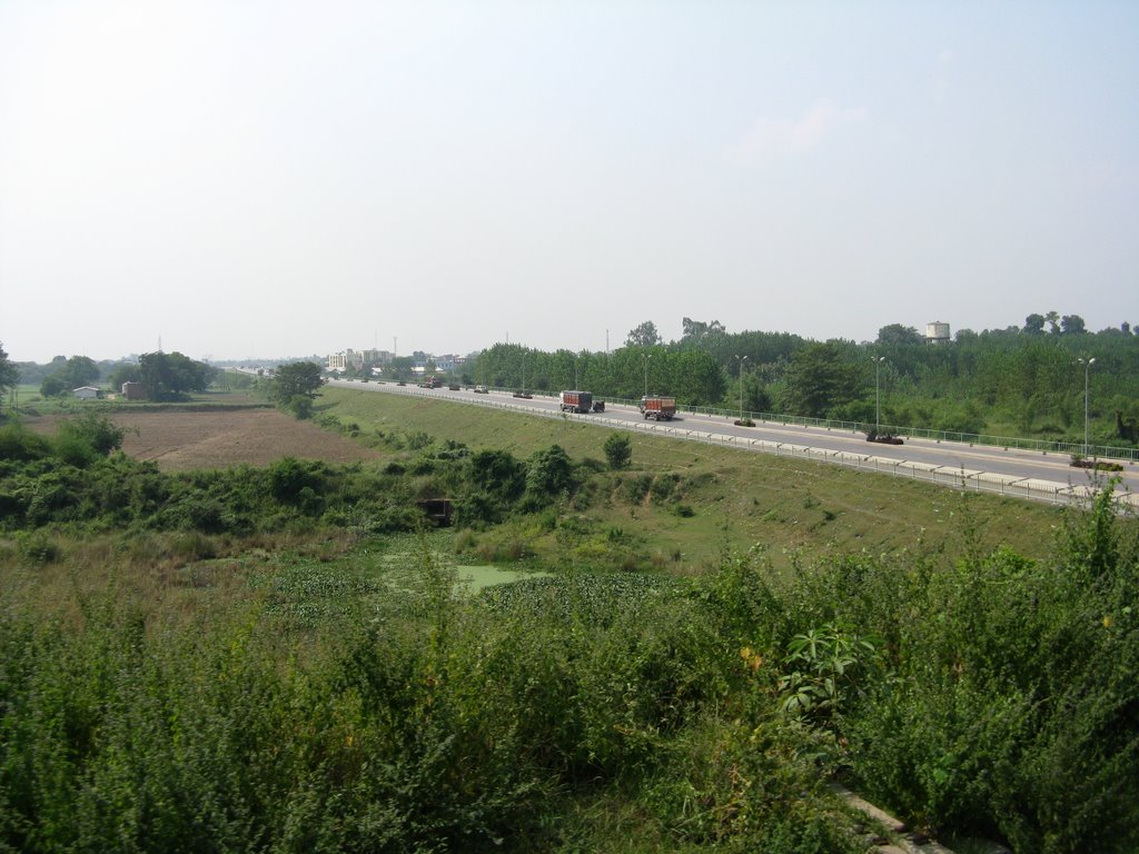 NH 27 New Road, Allahabad by Arijit Banik