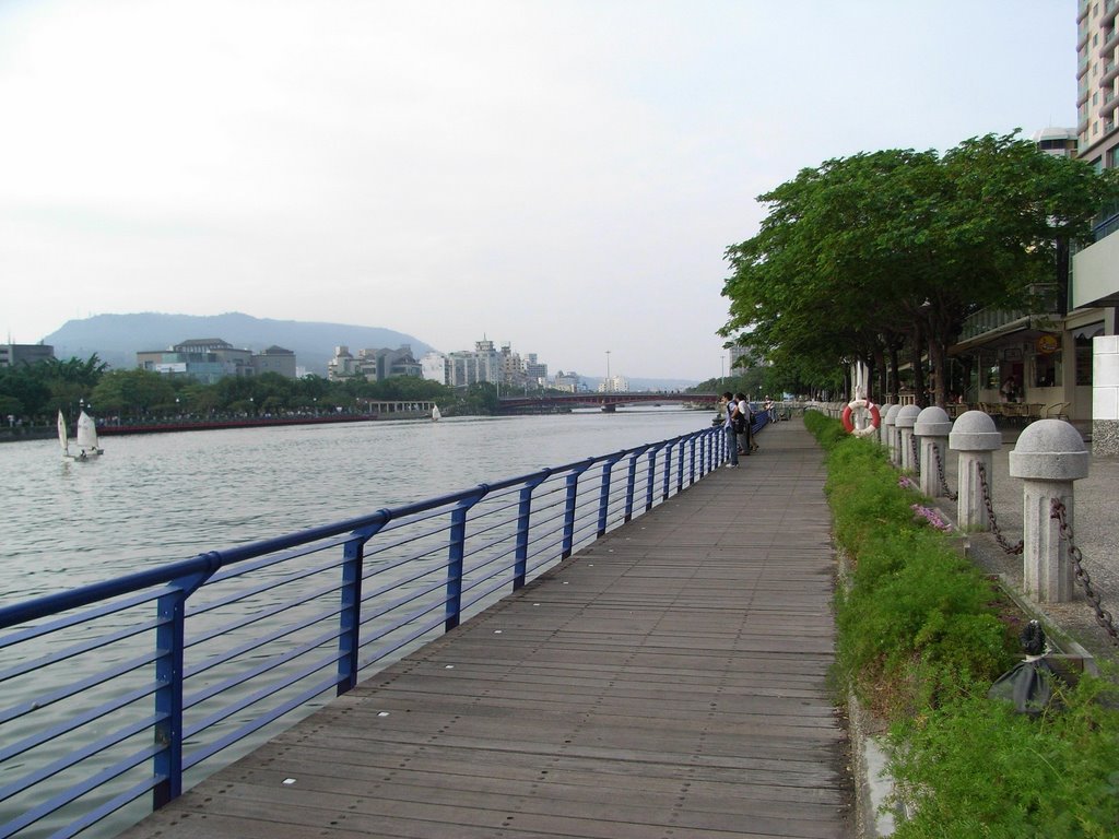 View from Love River of Kaohsiung city 1 高雄市愛河景觀 1 by David Wu