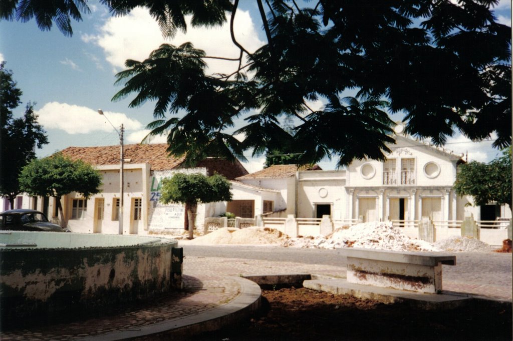 Limoeiro, Rua Cônego Bessa 1 by Rubens Craveiro