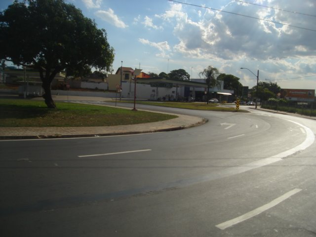 Avenida Pérola Byngton/Avenida Tiradentes by Carlos Bignotto