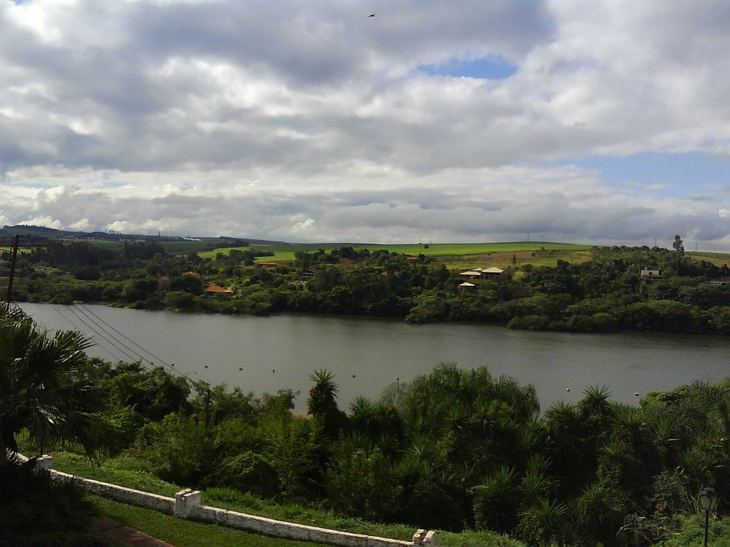 Rio Tietê visto no Panorama Park Hotel by lucio_mazz