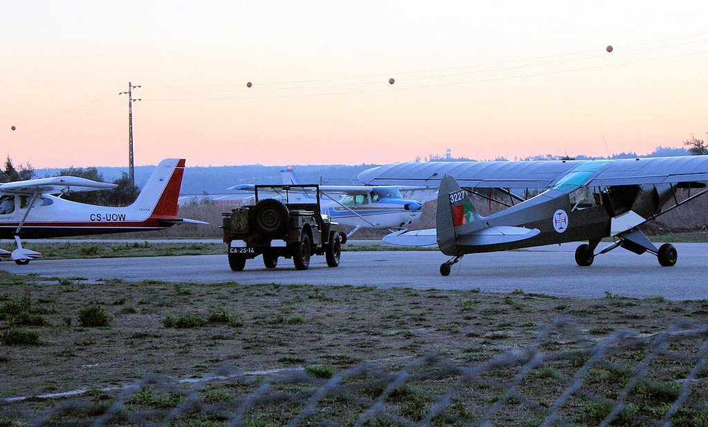 Traffic on the modern Leiria's Airport by placosta