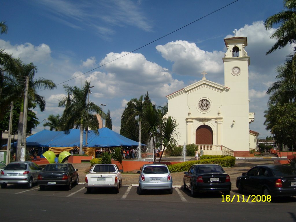 Igreja Matriz de Santa Gertrudes by Edinei Rogerio Monquero