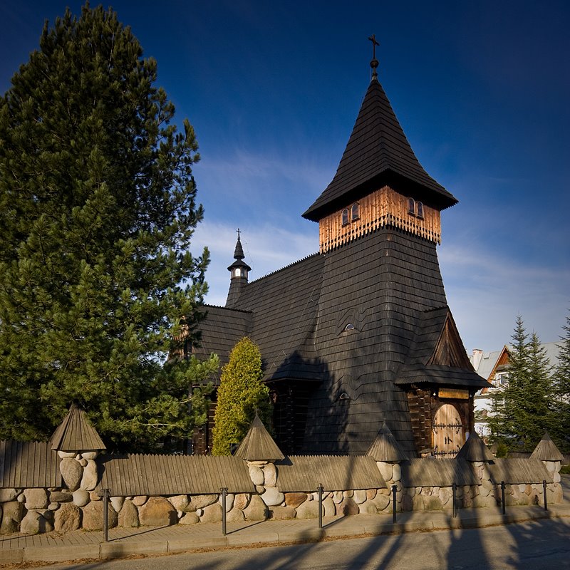 Drewniany kościół pw. Najświętszej Maryi Panny w Murzasichlu (lata 50. XX w.) / Wooden church of Our Mary in Murzasichle (50s of 20th c.) by Rafał Bigda