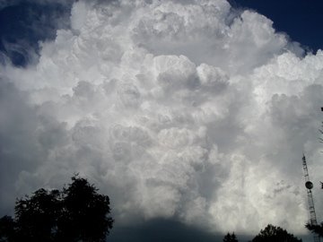 Thunderstorm building by Dashriprock