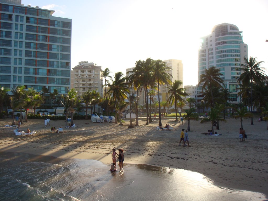 La Concha Hotel - Condado, Puerto Rico by Francisco J. Hernánd…