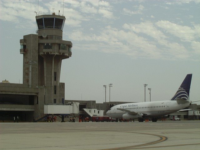 Aeropuerto Ernesto Cortissoz 4 - Barranquilla by Joe C (Fotos subidas…