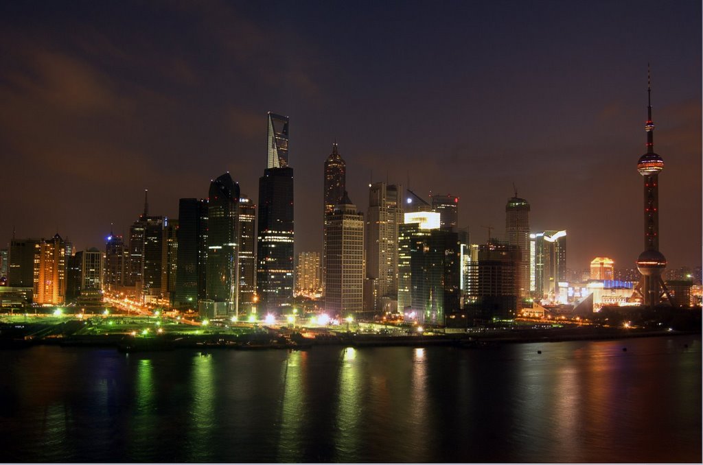 Pu Dong, By night by laurent.conte