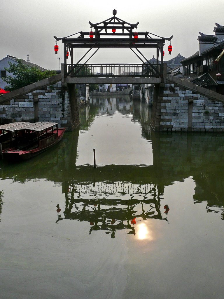 Tongli. Suzhou, China. by Nicola e Pina China