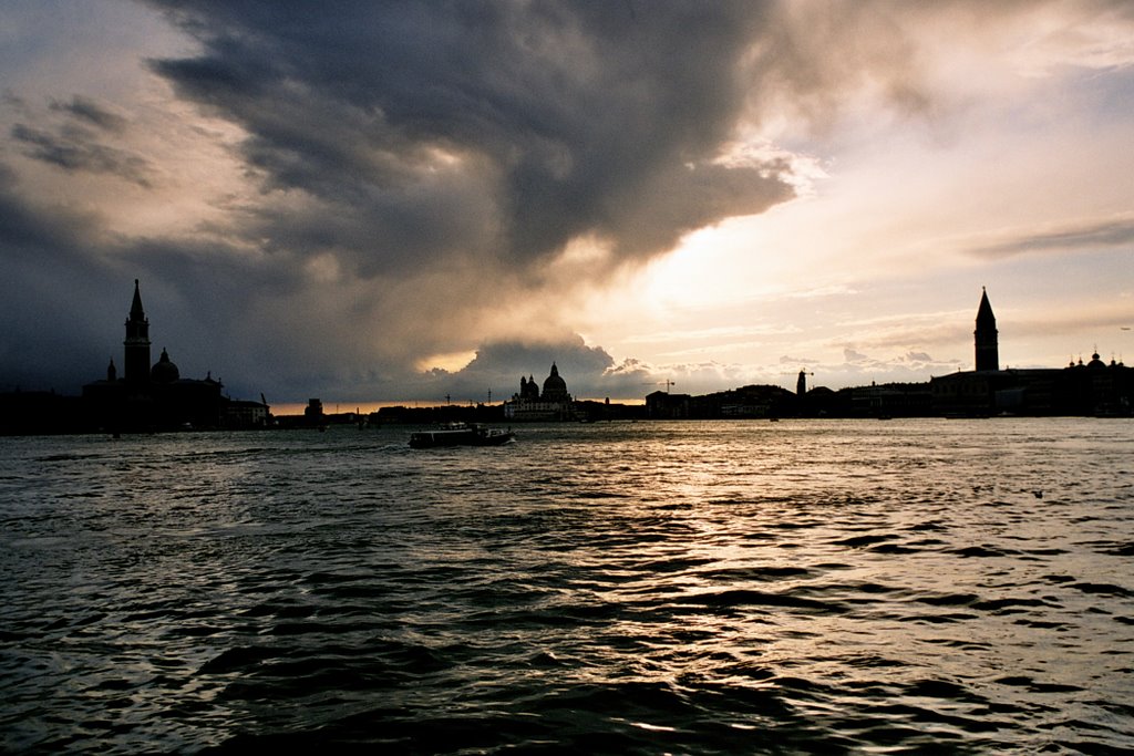 Chmury nad laguną/ clouds above Venice by Karolina P.