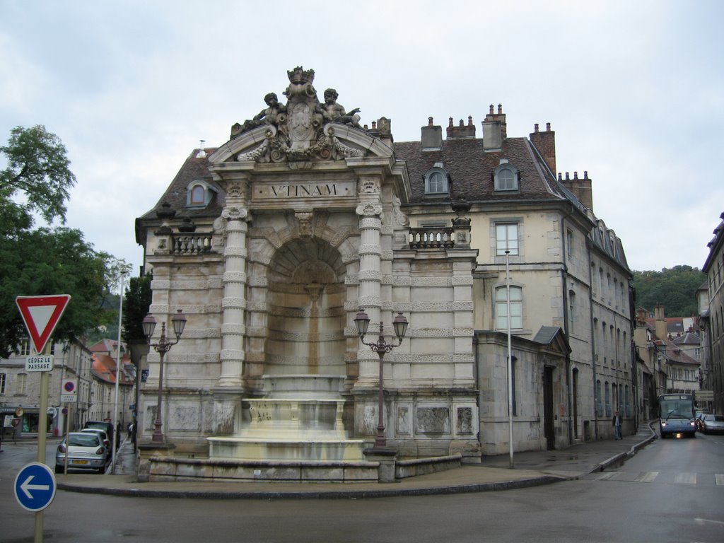 Fontaine à Besançon by tayat07