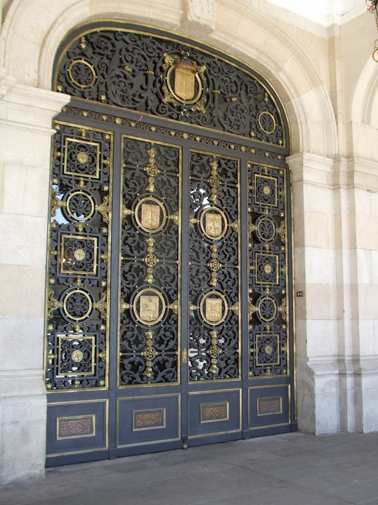 Ayuntamiento de La Coruña - puerta principal by A.Novo Sanjurjo