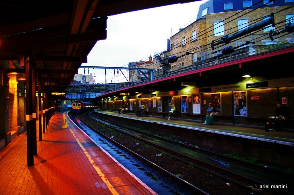 Kings cross thameslink station, london by bortao