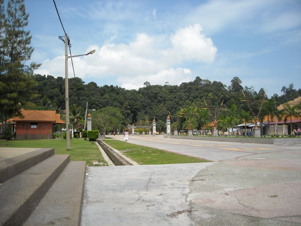 Telok Batek. by Kwanweng Leong