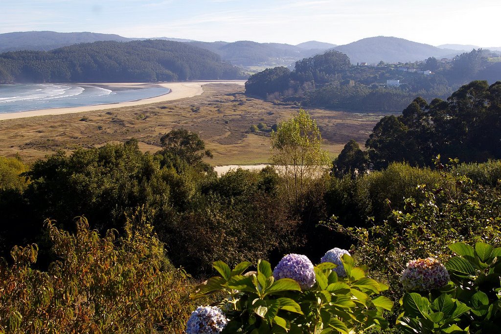 Playa de Vilarrube, Valdoviño, Coruña, Galicia by Antonio Alba