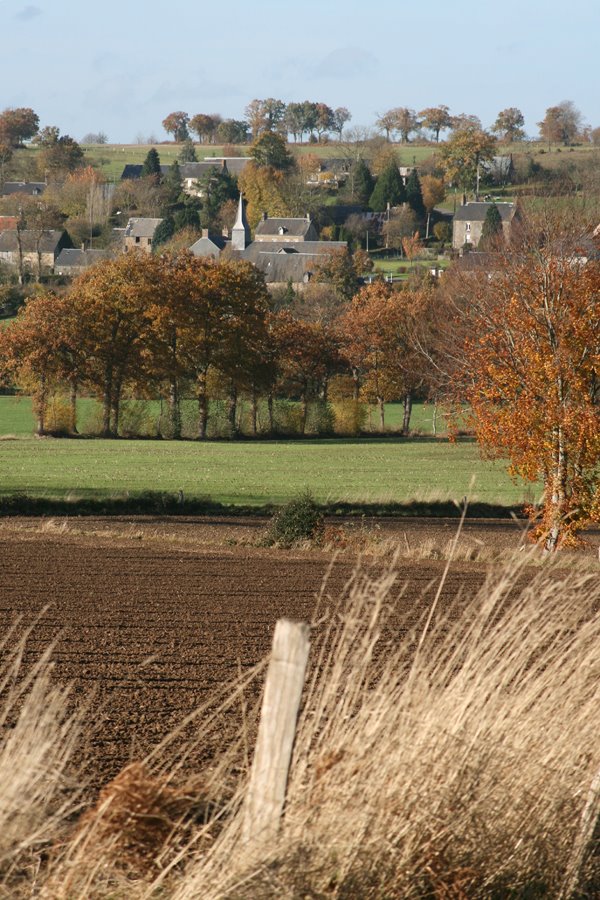 Clairefougère, le village en automne. by j-clementine