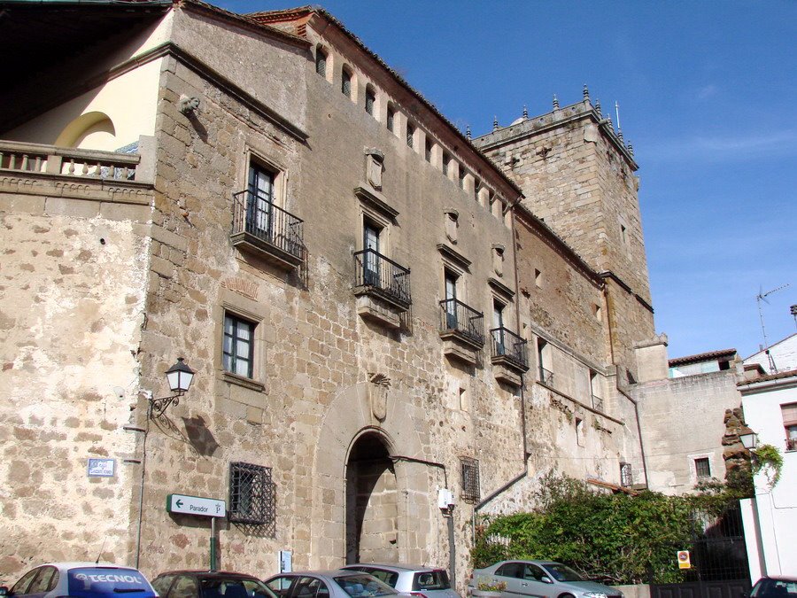 Plasencia, palacio de los marqueses de Miraver by magoncan