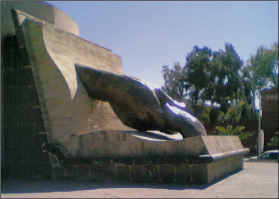 Monumento a la chaira by Carlos Rosales Vera