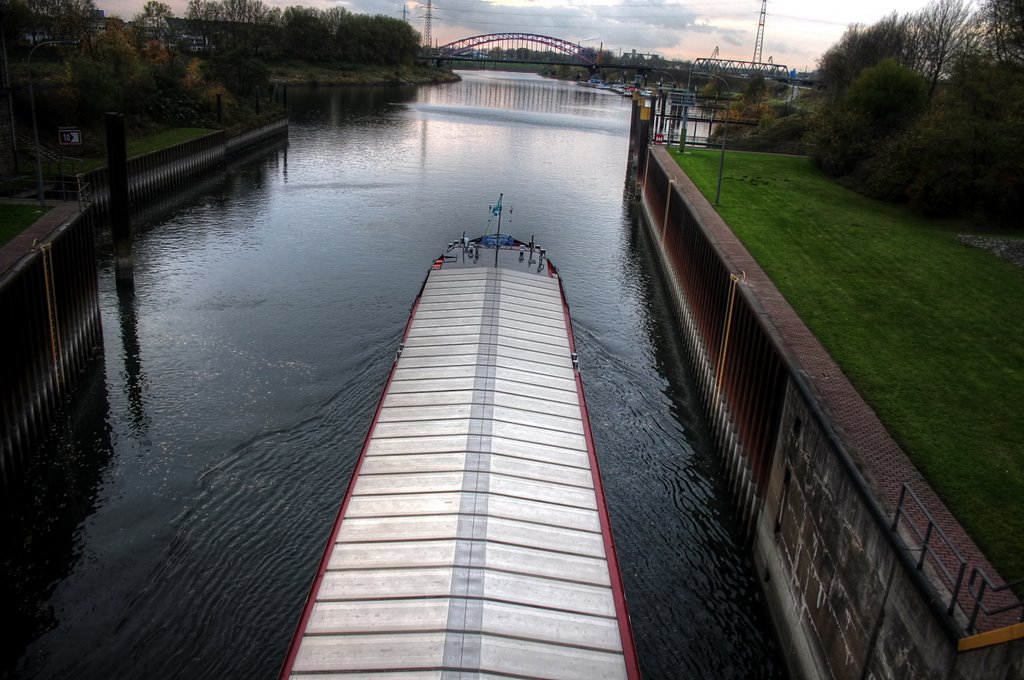 Ruhrort, Duisburg, Germany by Ralf Es