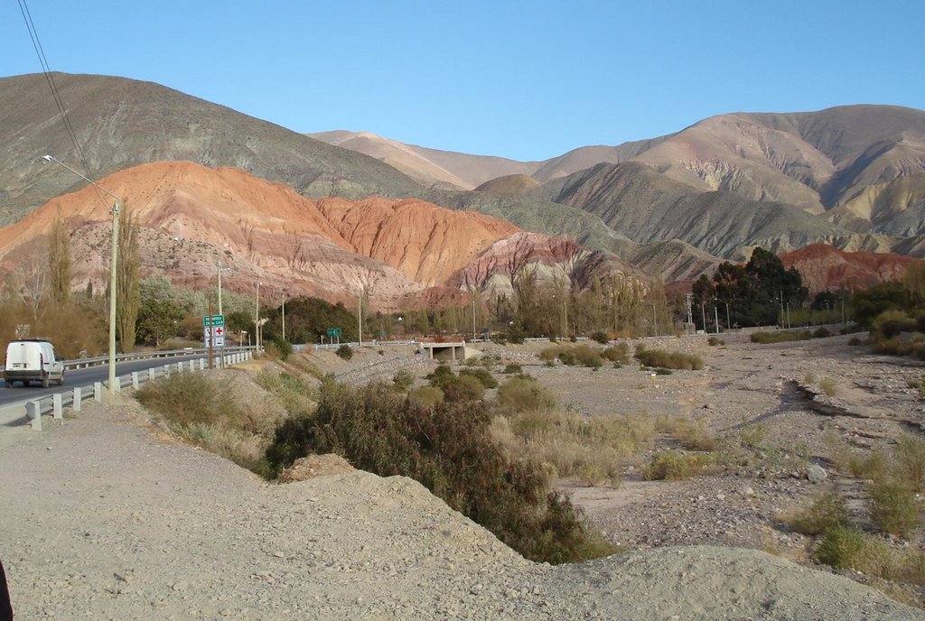 Cerro los Siete Colores - Purmamarca - Jujuy by Defensores