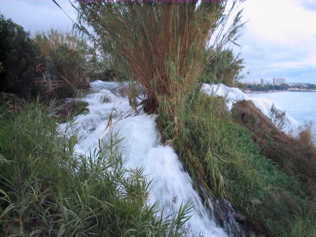 Cascada de Antalya by Carmen Peña Medina