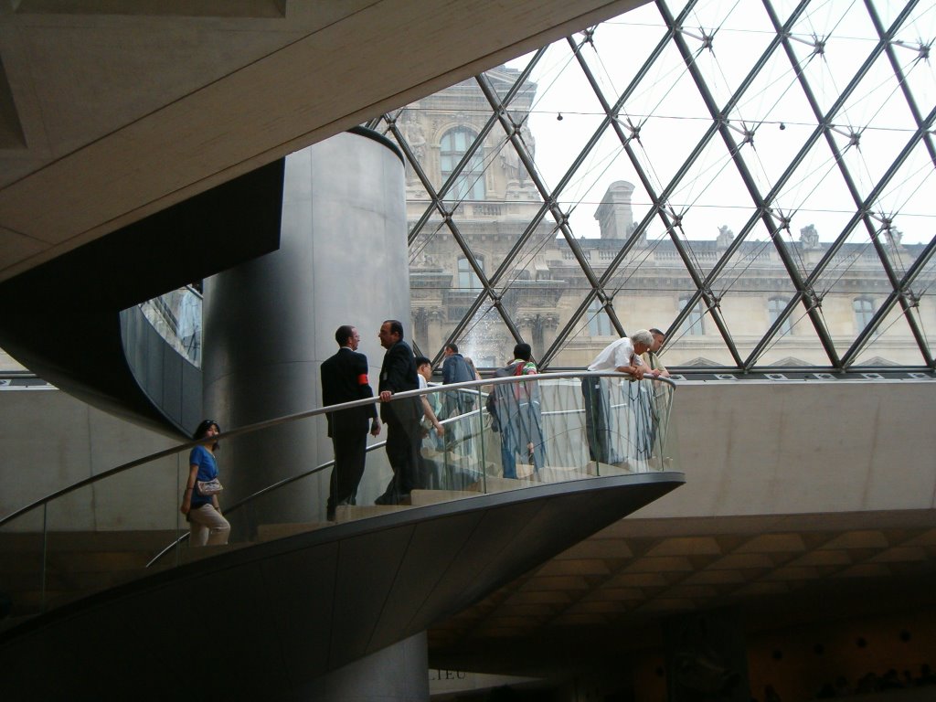 Le Louvre: Inside the glass pyramid by worldtravelimages.ne…