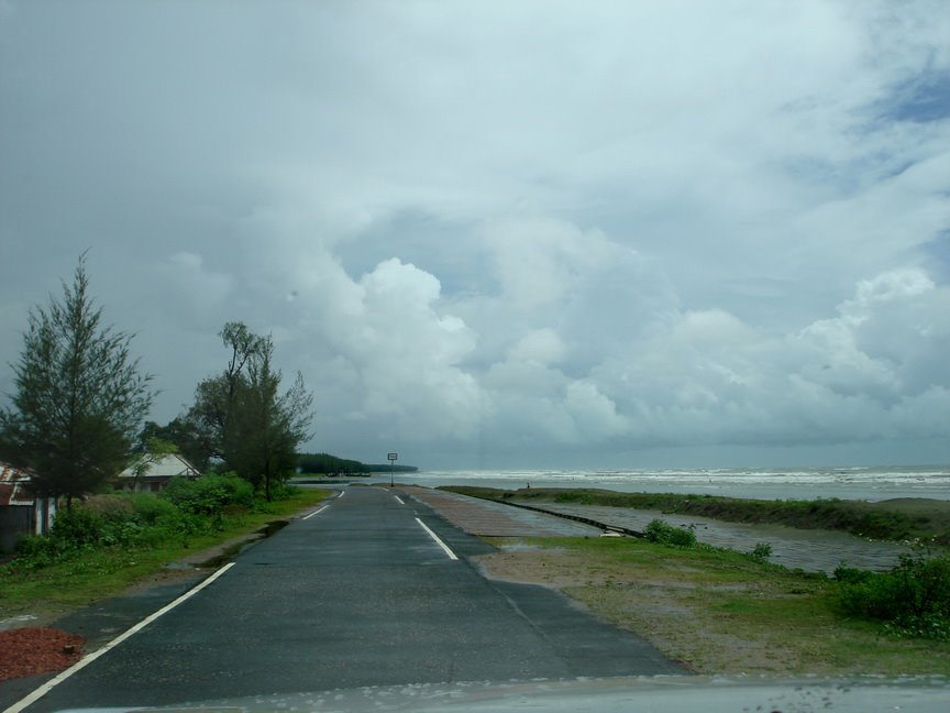 Marine Drive, Cox's Bazar by Shaheed