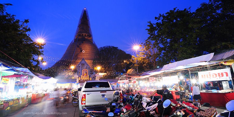 Phra Pathom Chedi - South View by AstroKAney KooN KeeN