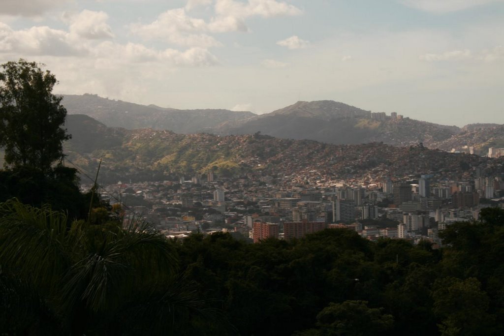 Caracas, Vista hacia el cementerio by John_Moore