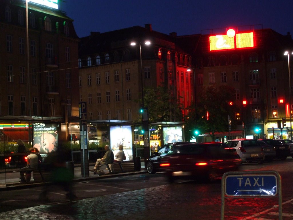 Banegårdspladsen by Night by Lenox91