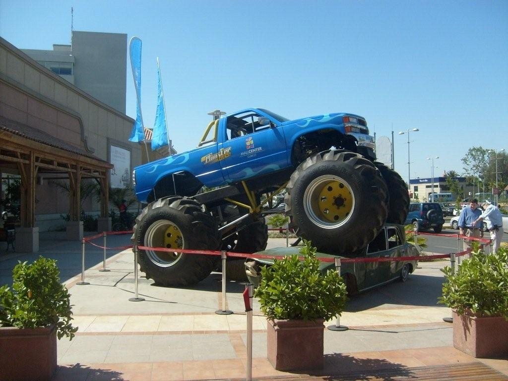 MONSTERTRUCK MALL CURICO by monstertruck