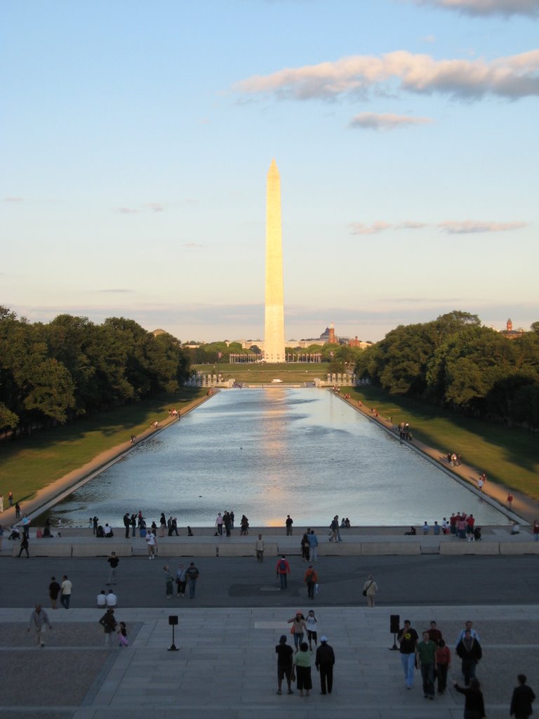 Reflecting Pool by Roman SUZUKI