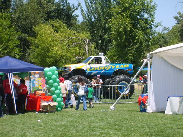 MONSTERTRUCK EN GOODYEAR CHILE by monstertruck