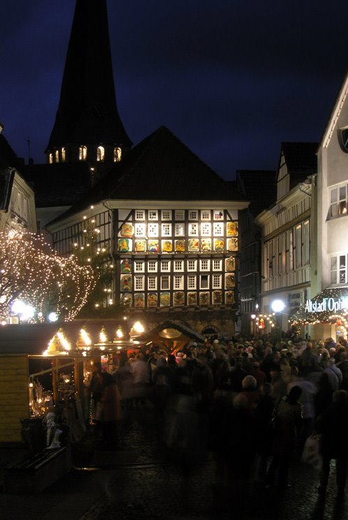 Weihnachtsmarkt Hattingen by Arnold Schott