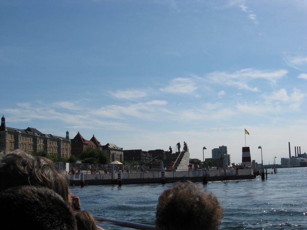 Københavns Havnebad at Islands Brygge - that's an outdoor harbour swimming pool by krungadoren