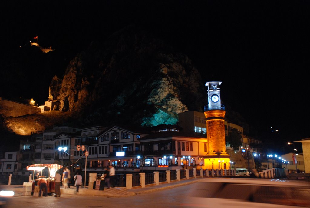 Gece Amasya saat kulesi by dorianqray