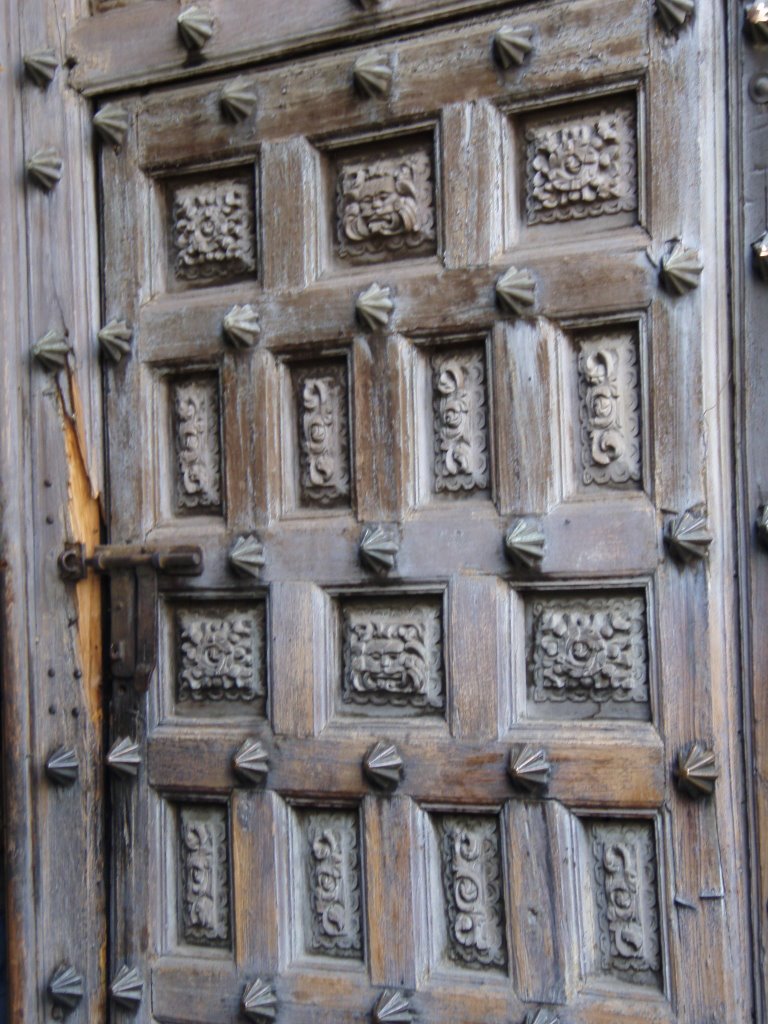 Door by mendozinodeveracruz