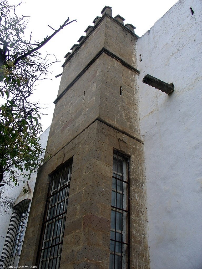 Torre en la hacienda de Temextla by Juan C. Becerra